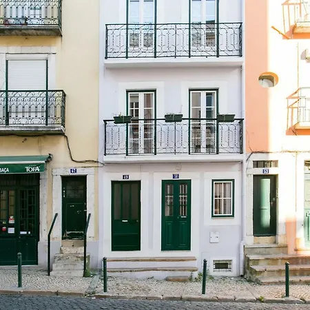Joivy Cosy 1-bed Flat With Balcony In Alfama, Moments From The Port Apartment