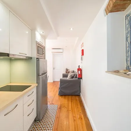 Guestready - Brilliant Flat Near S. Jorge Castle 아파트 리스본
